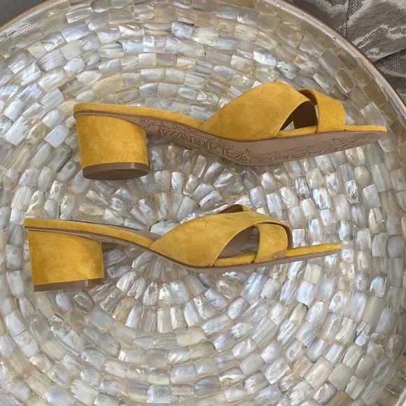 Women’s Karl Lagerfeld open toe shoes - Picture 2 of 10